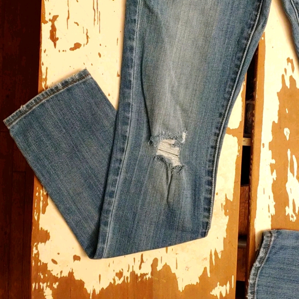 AEO Stretch Skinny Holes & Perfect Fade Denim - Low Rise, Babes - Picture 8 of 15